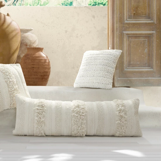 Outlet π Five Queens Court Davenport Lumbar Decorative Throw Pillow 𧨠3 Outlet π Five Queens Court Davenport Lumbar Decorative Throw Pillow 𧨠- Image 3