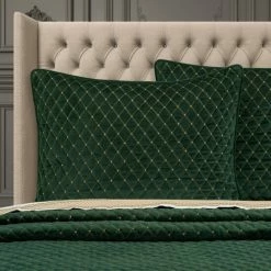 Coupon π Five Queens Court Gabriel β Christmas Quilt Set Evergreen π 10 Coupon π Five Queens Court Gabriel β Christmas Quilt Set Evergreen π -Five Queens Court Shop unnamed file 1036