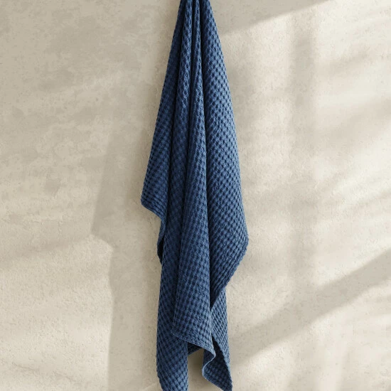 Discount ⭐ Five Queens Court Pine Beach Throw Chambray ⌛ 3 Discount ⭐ Five Queens Court Pine Beach Throw Chambray ⌛ - Image 3