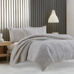 Alternative view of New 😀 Five Queens Court Bradley Modern Quilt White 🧨