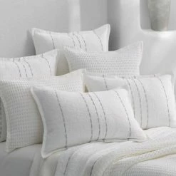 Alternative view of Cheapest 👏 Five Queens Court Westhampton Coverlet 😉
