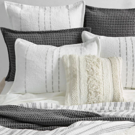 Cheapest π Five Queens Court Westhampton Coverlet π 3 Cheapest π Five Queens Court Westhampton Coverlet π - Image 3