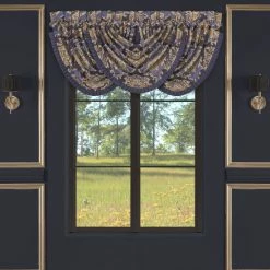 New π Five Queens Court Woodstock Window Valance π