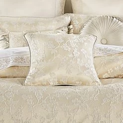 Alternative view of Outlet 🔔 Five Queens Court Baltimore 18 Inch Decorative Throw Pillow ✔️