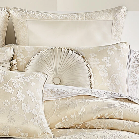 Best deal π Five Queens Court Baltimore 4-piece Floral Jacquard Comforter Set β 3 Best deal π Five Queens Court Baltimore 4-piece Floral Jacquard Comforter Set β - Image 3
