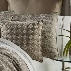 Best Pirce β Five Queens Court Calgary Ice Comforter Set π₯° 6 Best Pirce β Five Queens Court Calgary Ice Comforter Set π₯° -Five Queens Court Shop unnamed file 207