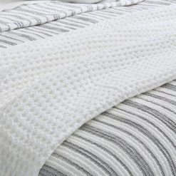 New π Five Queens Court Crystal Cove Coverlet π― 8 New π Five Queens Court Crystal Cove Coverlet π― -Five Queens Court Shop unnamed file 232