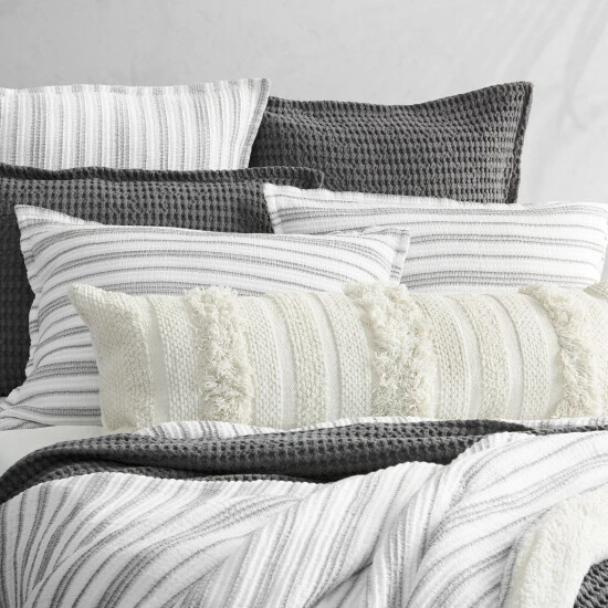 New π Five Queens Court Crystal Cove Coverlet π― 5 New π Five Queens Court Crystal Cove Coverlet π― - Image 5