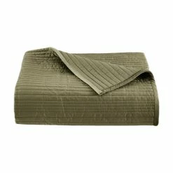 Hot Sale βοΈ Five Queens Court Miles Plush Coverlet White π 8 Hot Sale βοΈ Five Queens Court Miles Plush Coverlet White π -Five Queens Court Shop unnamed file 332