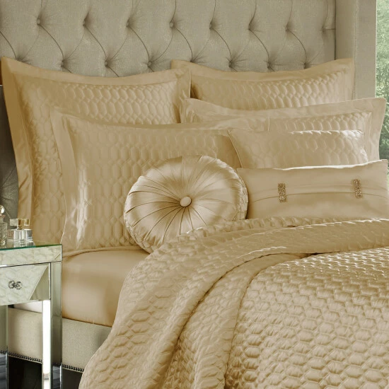Promo π Five Queens Court Saranda Quilted Sham β 7 Promo π Five Queens Court Saranda Quilted Sham β - Image 7