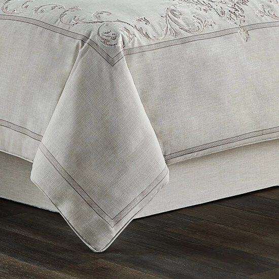 Cheapest 𧨠Five Queens Court Ania Comforter Set π 2 Cheapest 𧨠Five Queens Court Ania Comforter Set π - Image 2