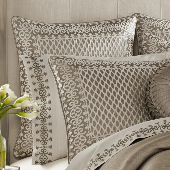 Cheapest π Five Queens Court Beaumont Champagne Diamond Bordered Euro Sham π₯° 2 Cheapest π Five Queens Court Beaumont Champagne Diamond Bordered Euro Sham π₯° - Image 2