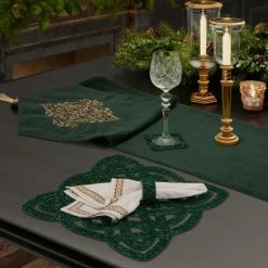 Flash Sale 💯 Five Queens Court Nicholas 🎅 Christmas Table Runner Crimson 🛒 -Five Queens Court Shop unnamed file 488