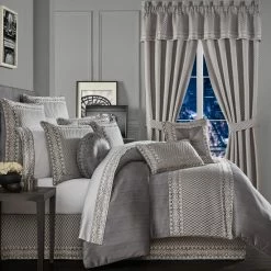 Best Sale π Five Queens Court Houston Luxury Embroidered 4-piece Comforter Set π