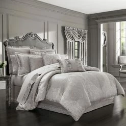 New 🤩 Five Queens Court Lambert Silver Comforter Set 🔥