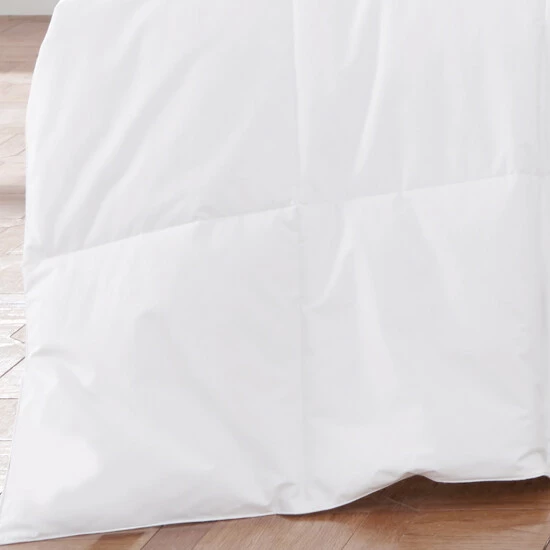 Outlet π Five Queens Court Elegance Lightweight Down Comforter π 3 Outlet π Five Queens Court Elegance Lightweight Down Comforter π - Image 3
